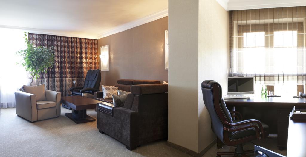 M Hotel Sosnowiec Eksteriør billede