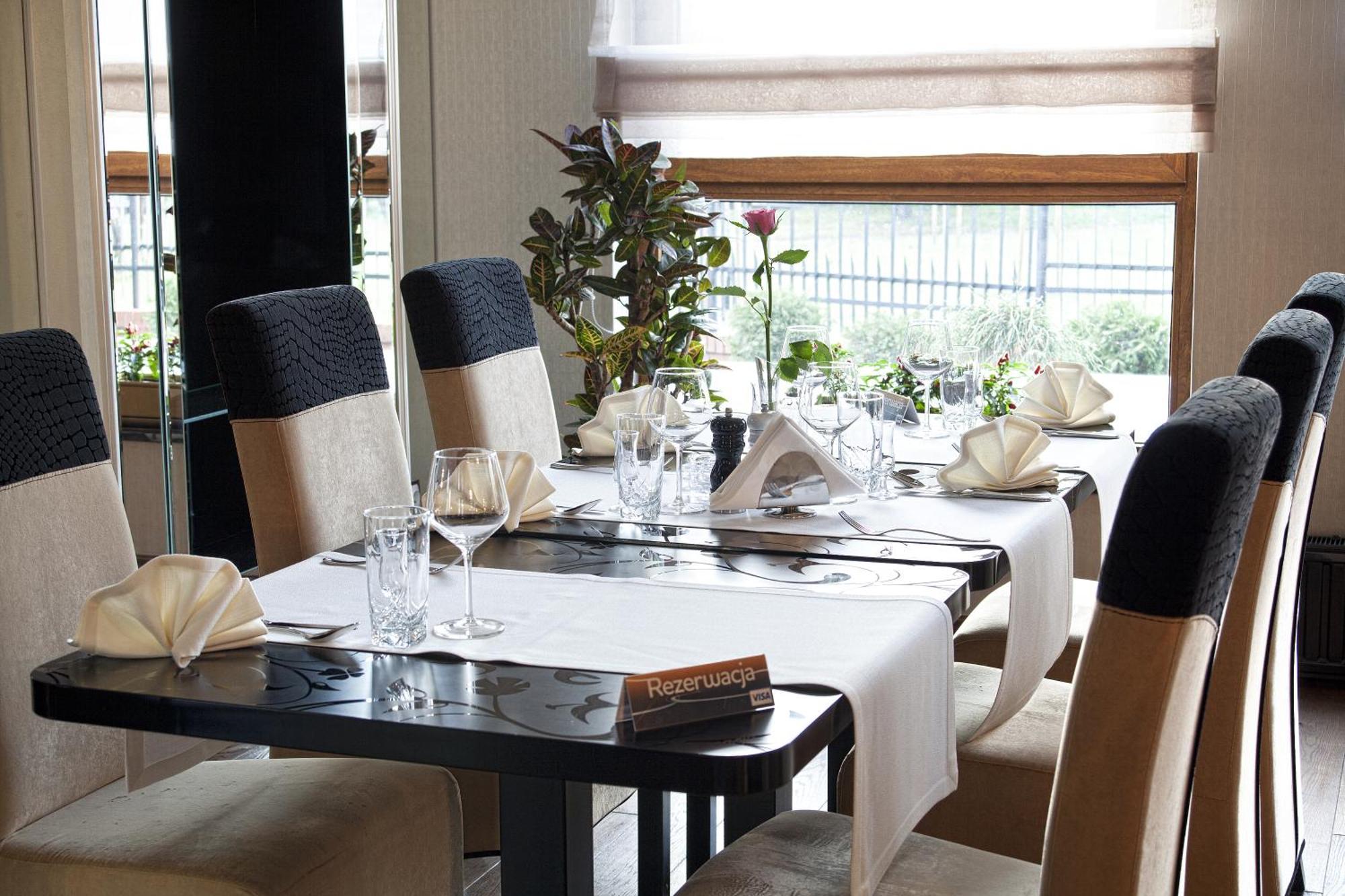 M Hotel Sosnowiec Eksteriør billede