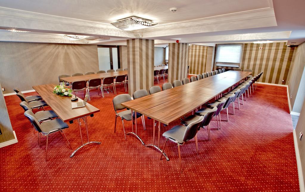 M Hotel Sosnowiec Eksteriør billede