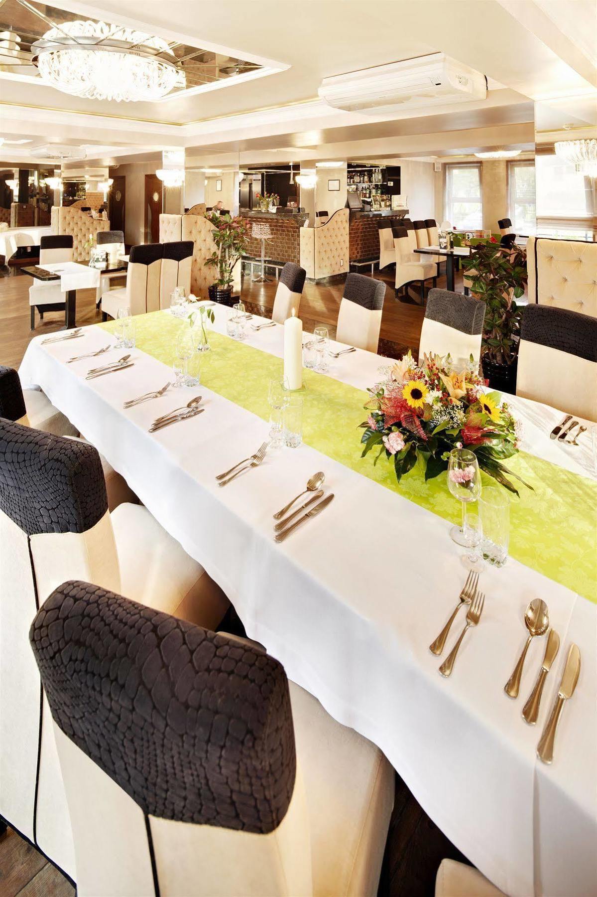 M Hotel Sosnowiec Eksteriør billede