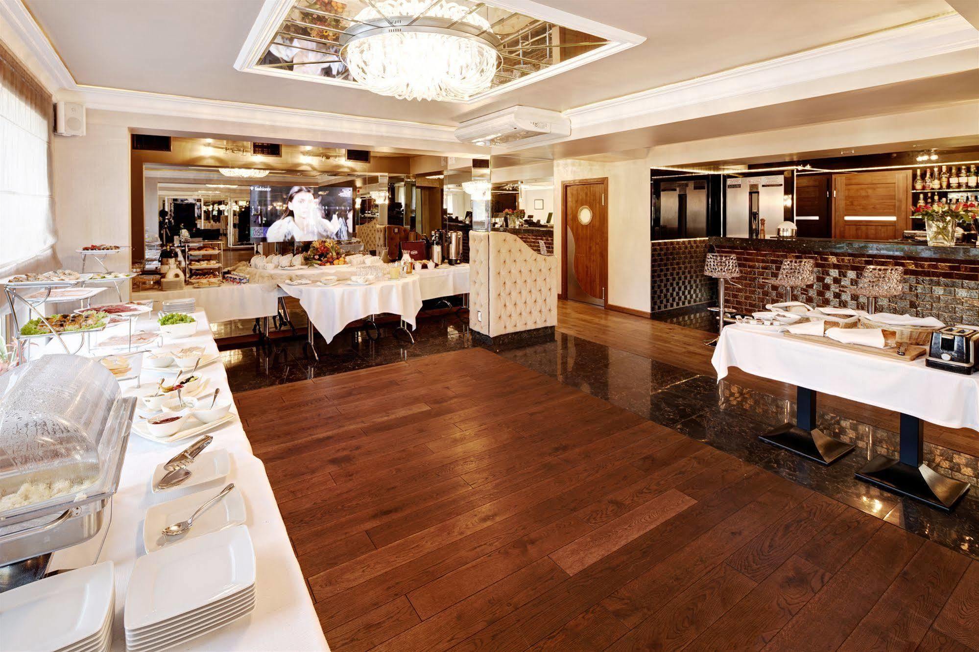 M Hotel Sosnowiec Eksteriør billede